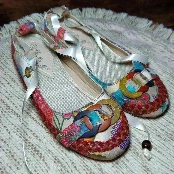 Xiruyi Floral/Paisley Ballet Flats - Picture 1 of 7